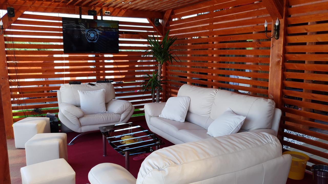 Hôtel Casa David Turda Extérieur photo